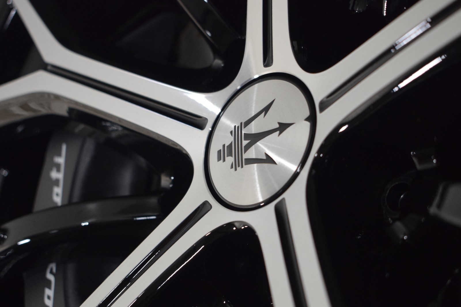 Thumbnail: 2026 Maserati GranCabrio - 19