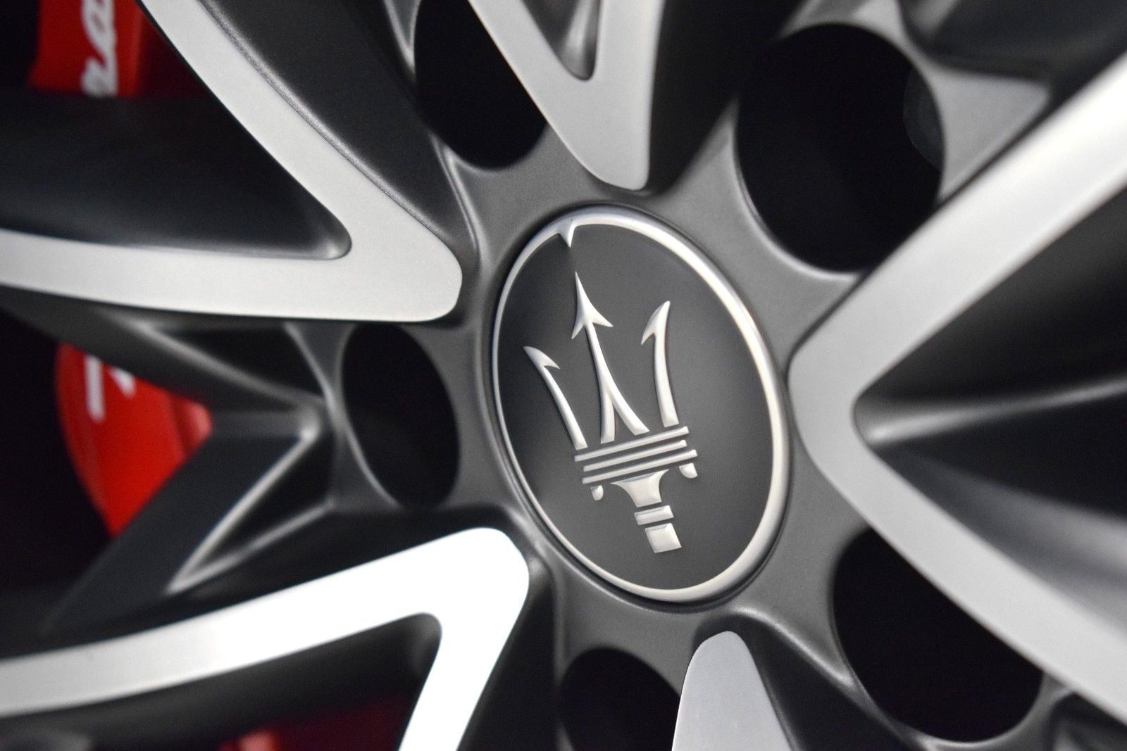 Thumbnail: 2024 Maserati Ghibli - 16