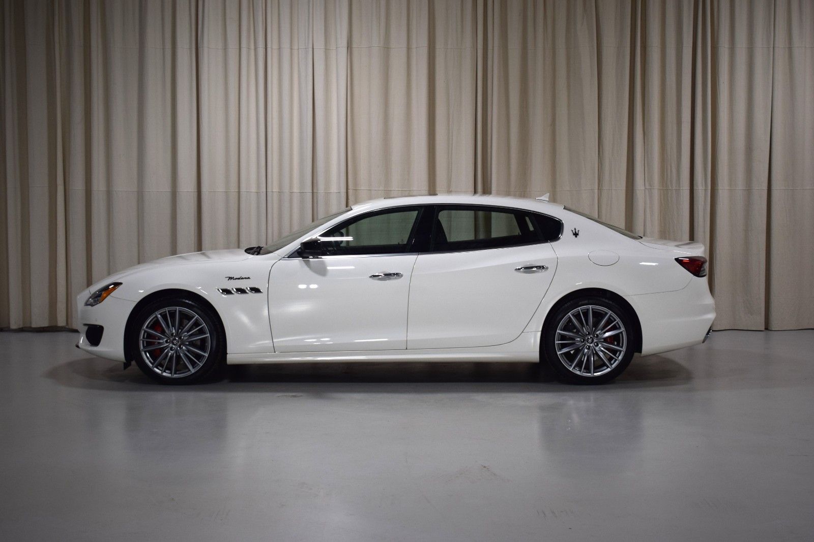 Thumbnail: 2024 Maserati Quattroporte - 4