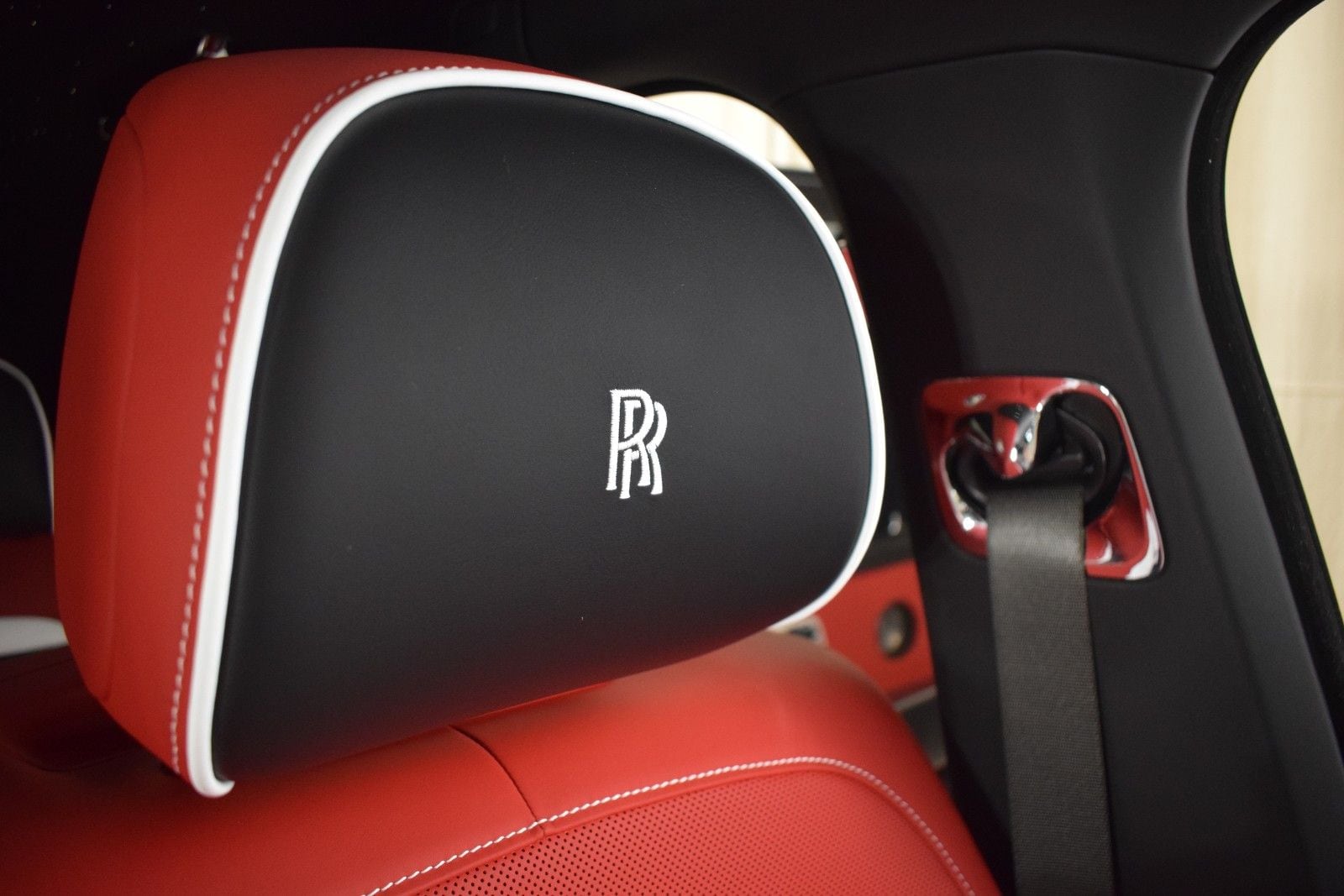 2026 Rolls-Royce Cullinan Black Badge - Photo 37