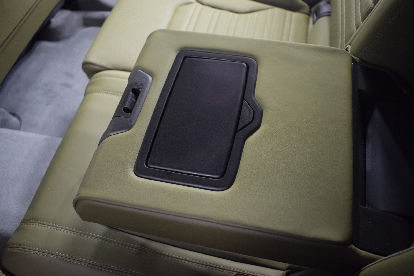 Thumbnail: 2025 Lamborghini Urus - 21