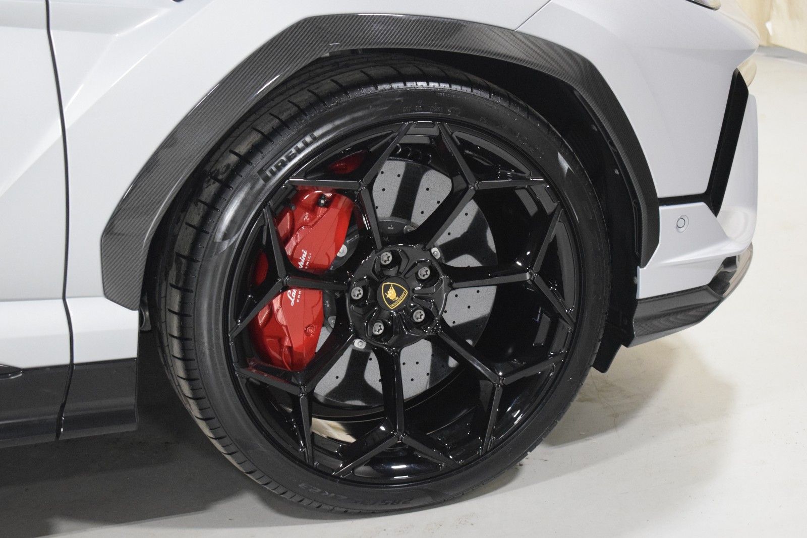 Thumbnail: 2024 Lamborghini Urus - 16