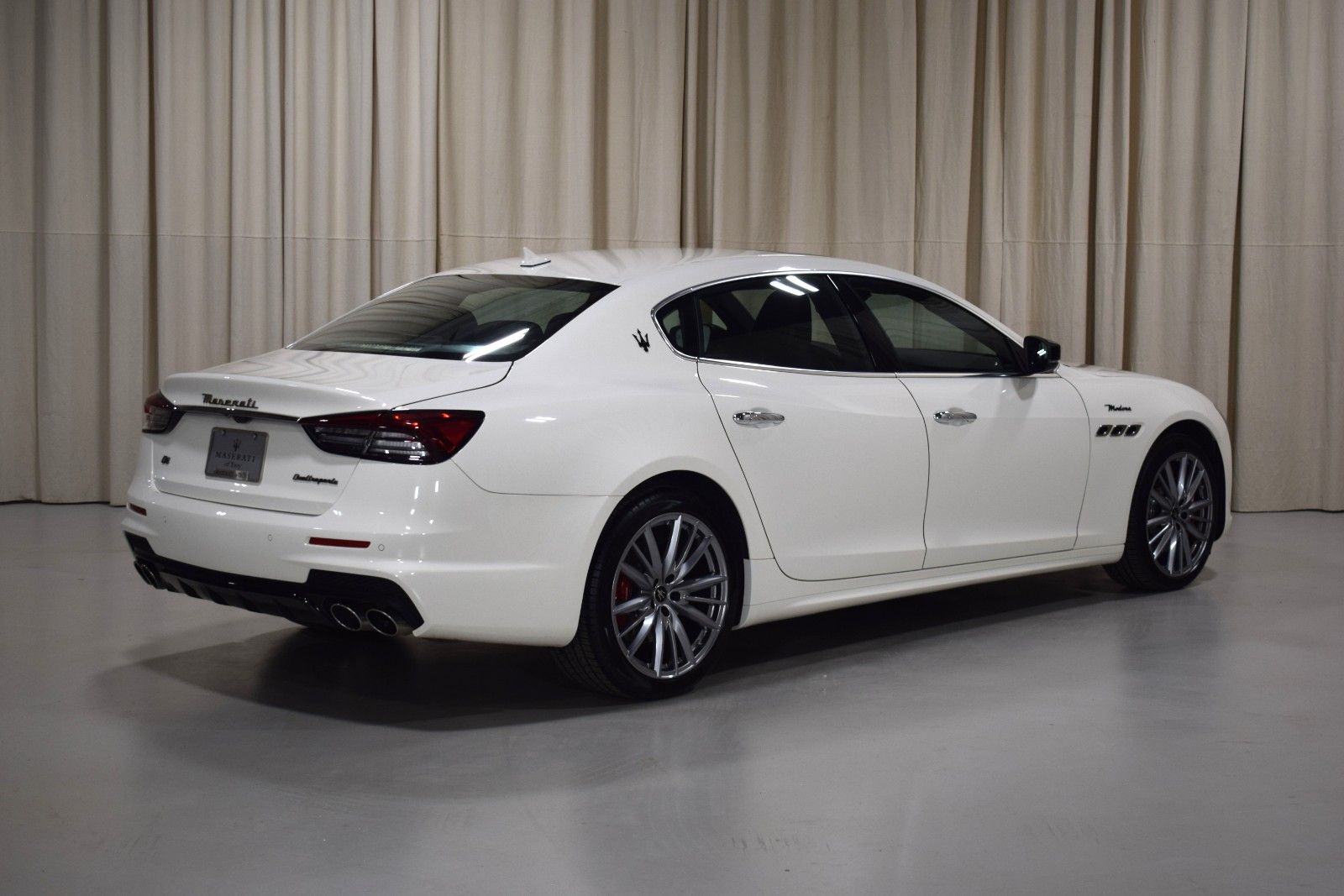 Thumbnail: 2024 Maserati Quattroporte - 9