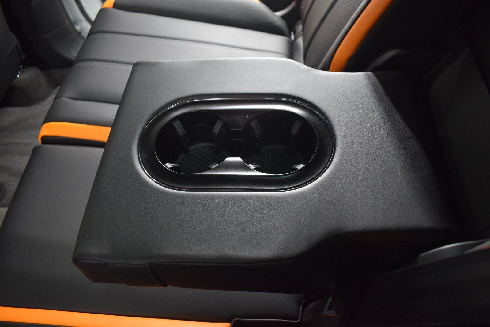 Thumbnail: 2026 Bentley Bentayga - 23