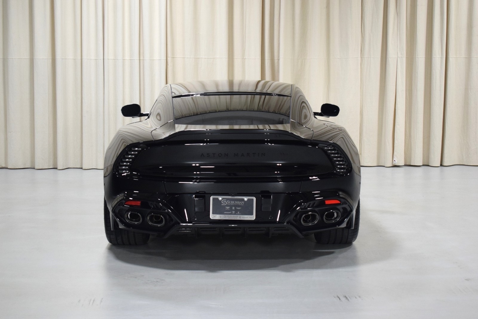 Thumbnail: 2025 Aston Martin Vanquish - 13