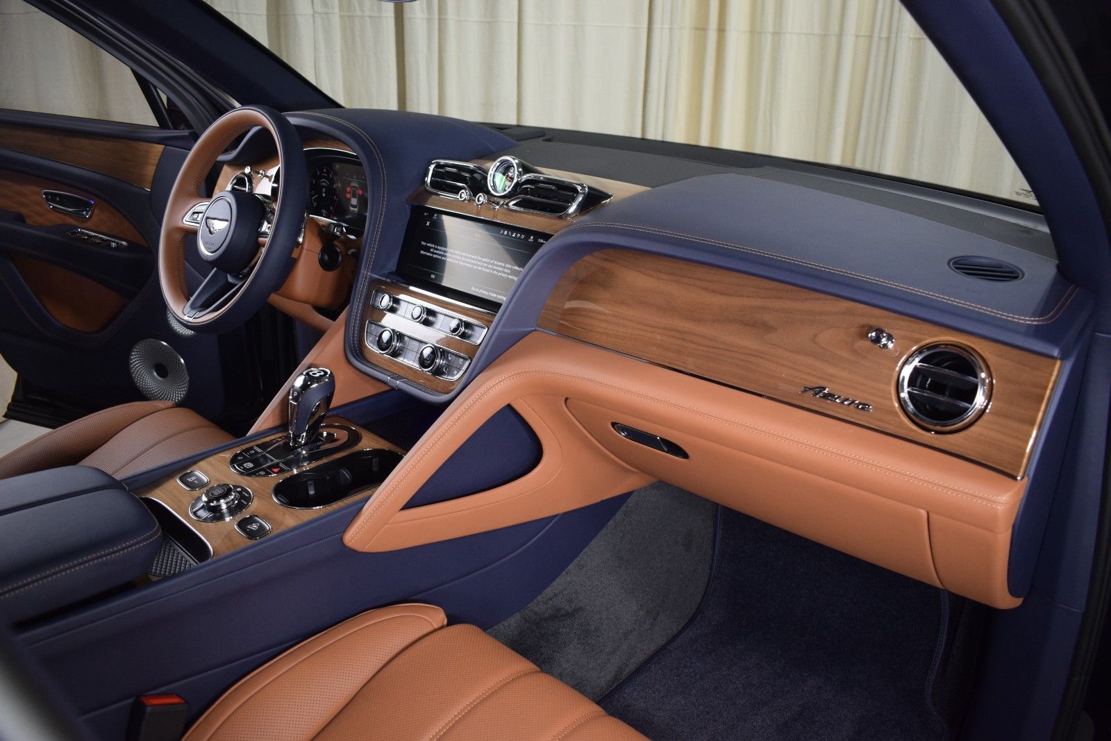 Thumbnail: 2026 Bentley Bentayga - 26