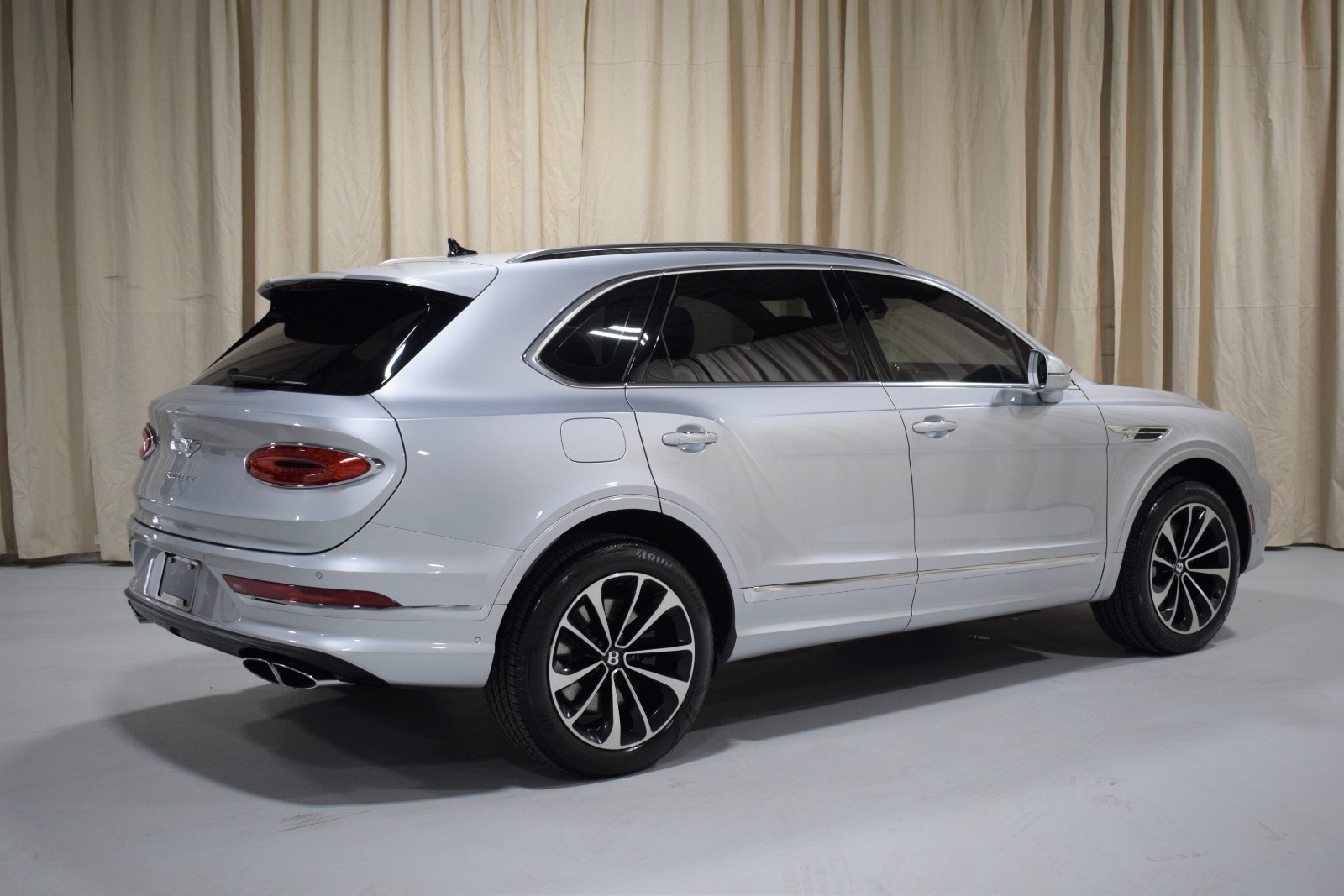 2021 Bentley Bentayga  3