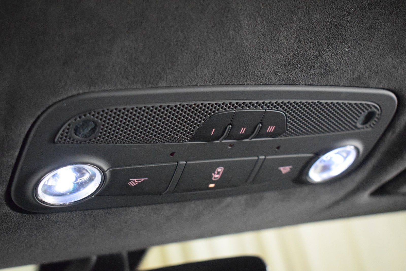 Thumbnail: 2023 Lamborghini Huracan - 36