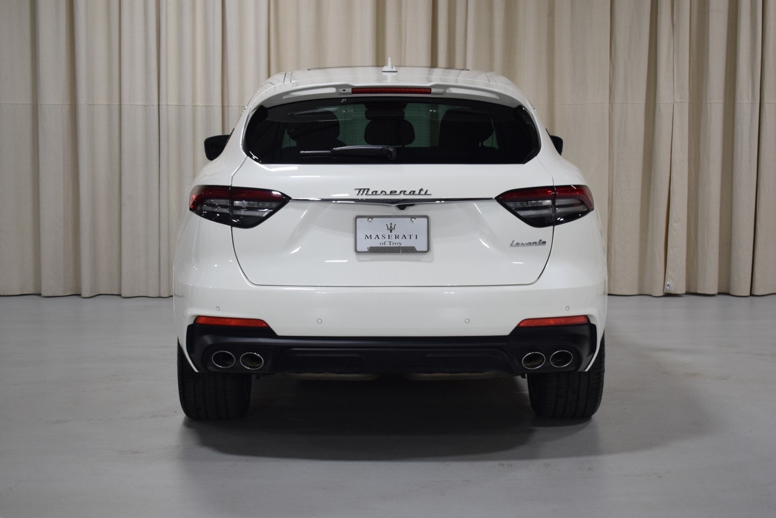 Thumbnail: 2022 Maserati Levante - 14