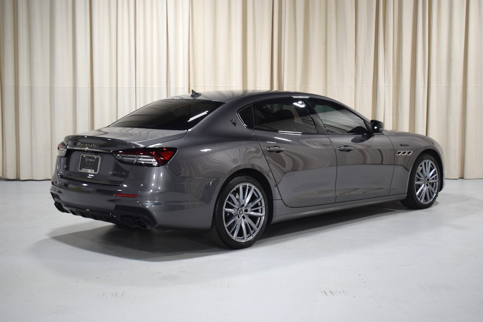 Thumbnail: 2022 Maserati Quattroporte - 10