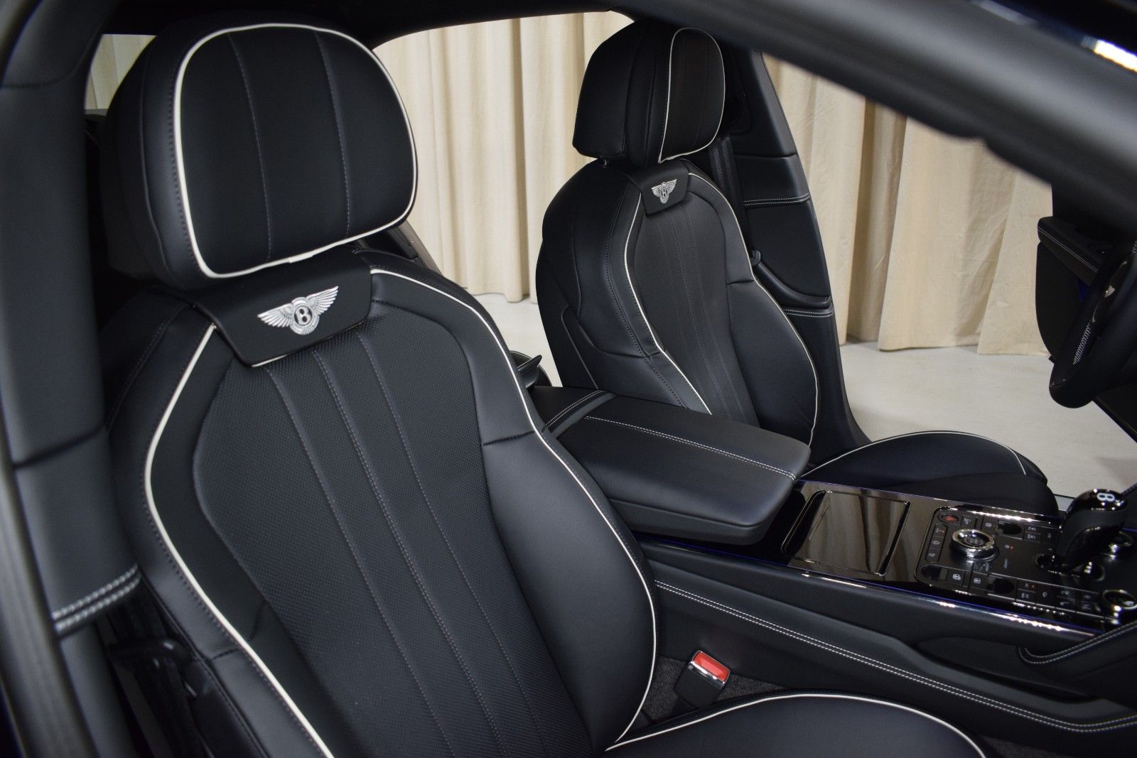 Thumbnail: 2026 Bentley Flying Spur - 24