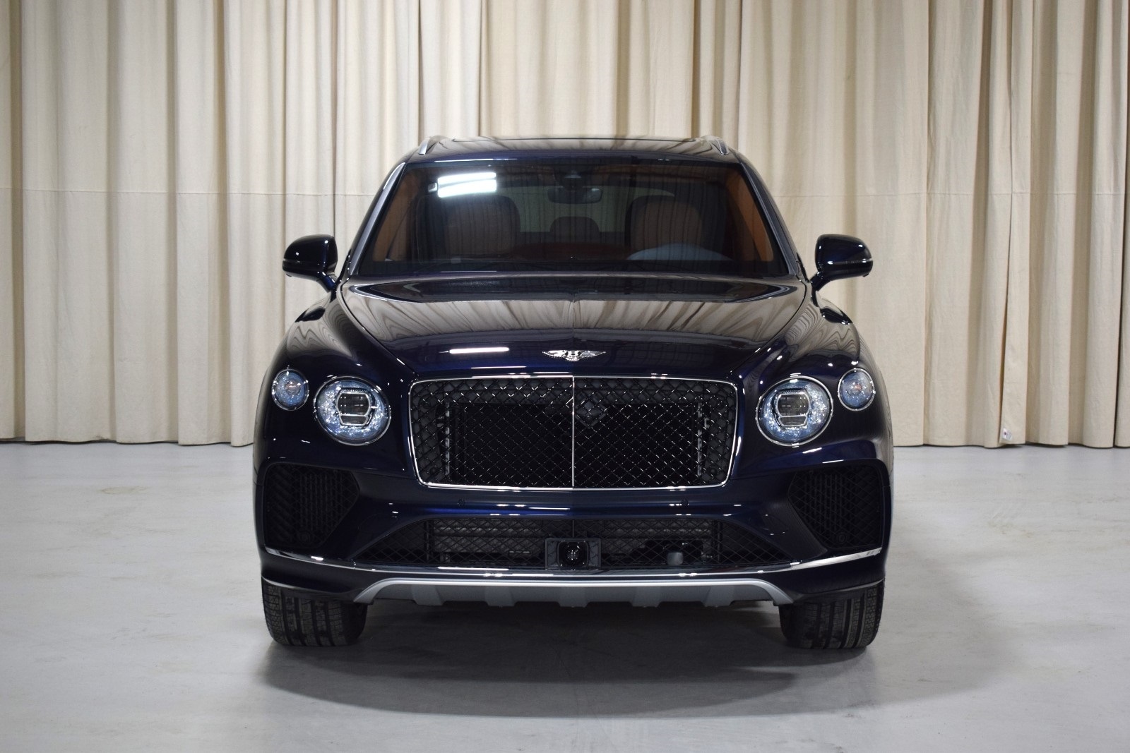 Thumbnail: 2025 Bentley Bentayga - 11