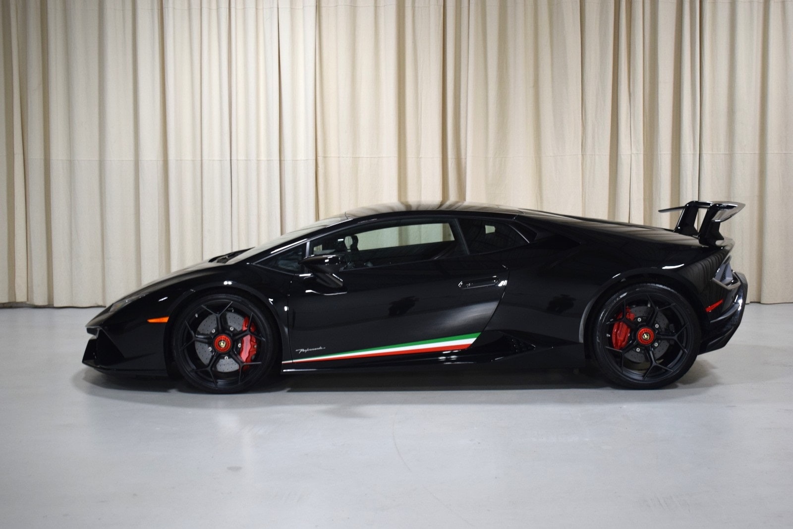 Thumbnail: 2019 Lamborghini Huracan - 5