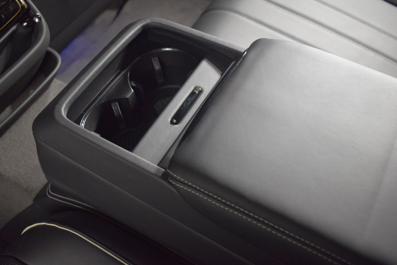 Thumbnail: 2026 Bentley Flying Spur - 23