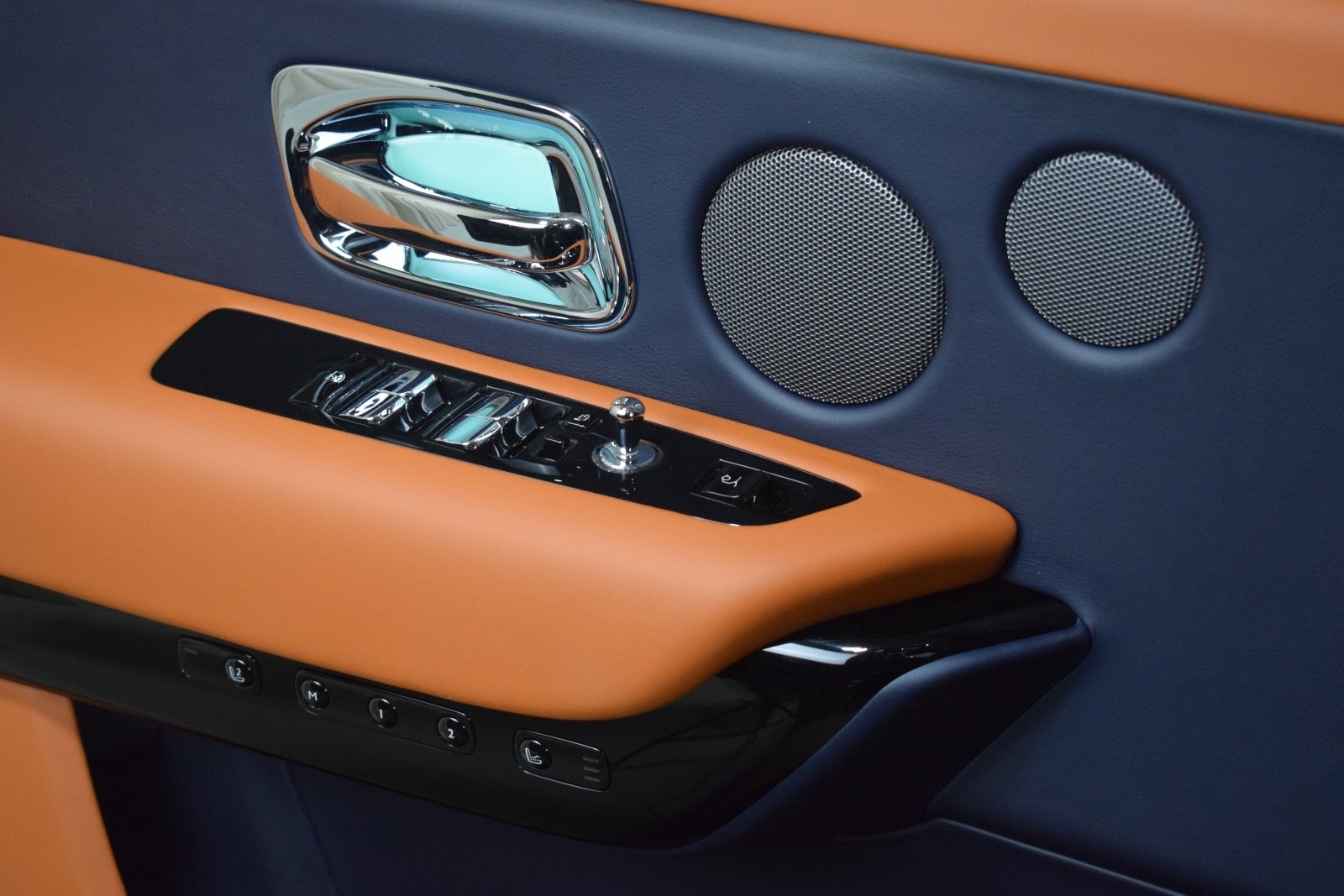 Thumbnail: 2026 Rolls-Royce Cullinan - 37