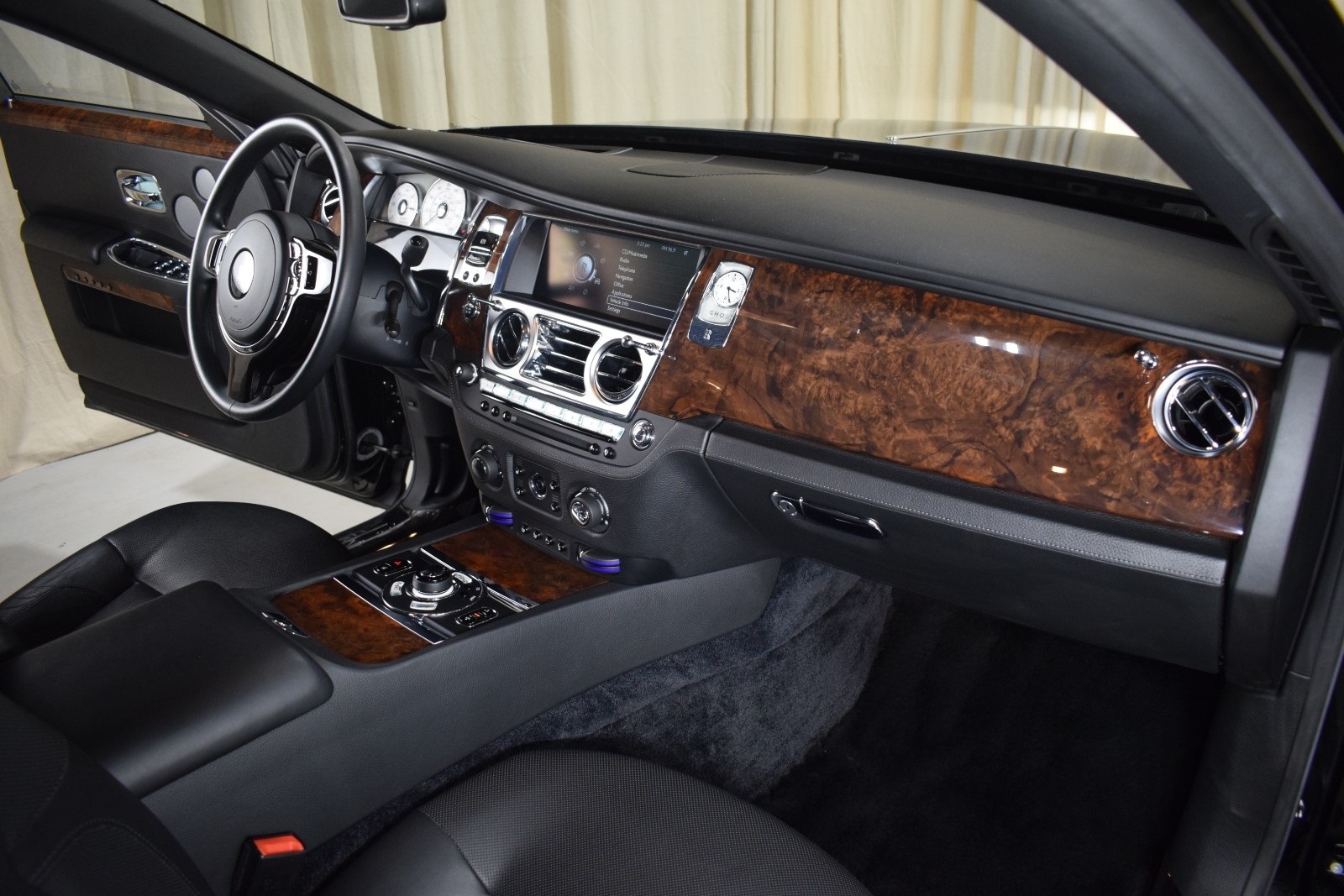 Thumbnail: 2012 Rolls-Royce Ghost - 27
