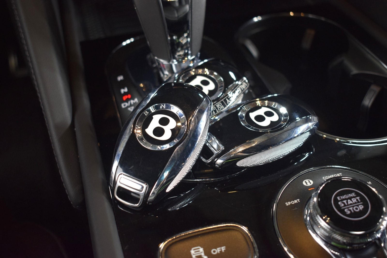 Thumbnail: 2023 Bentley Bentayga - 42