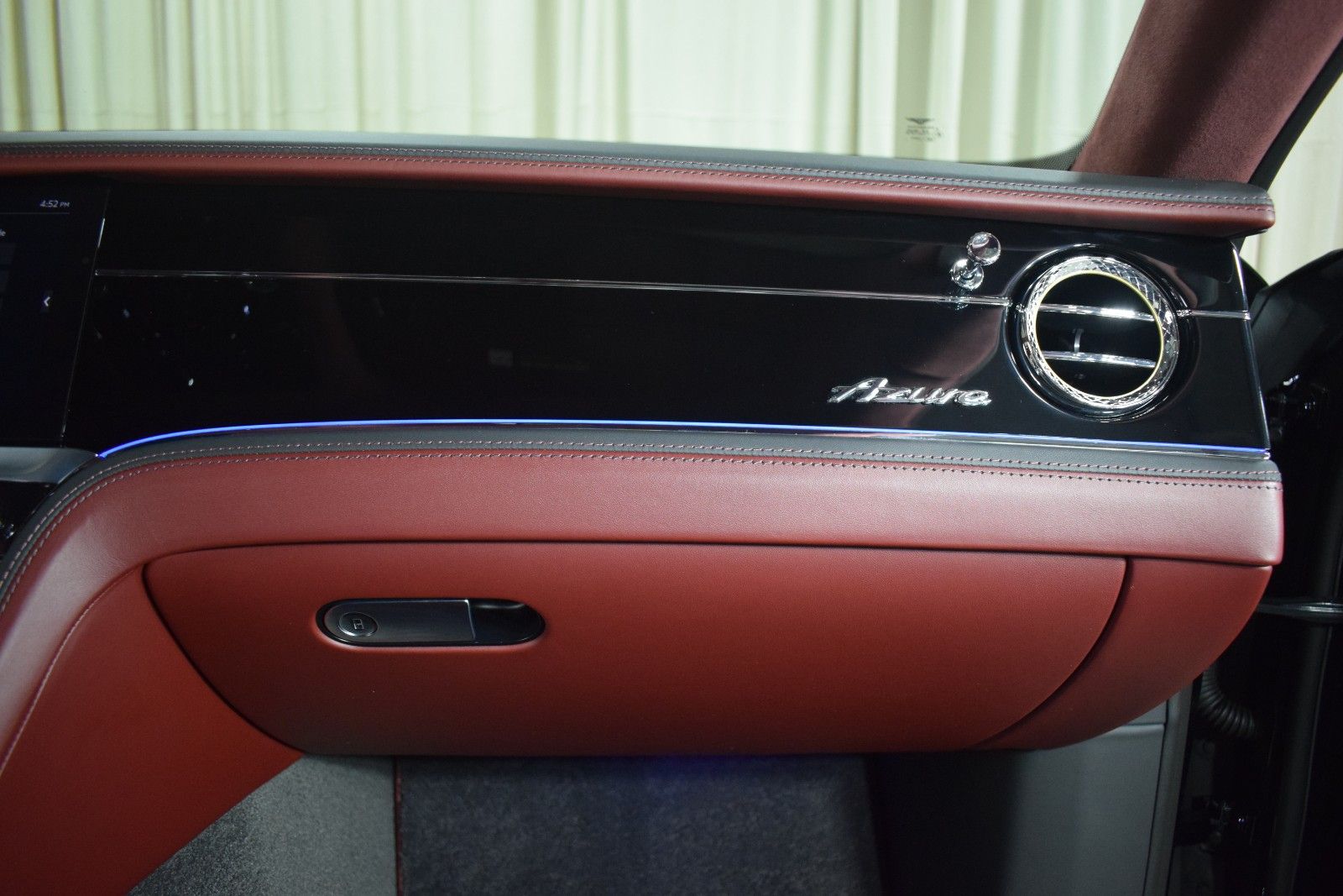 Thumbnail: 2023 Bentley Flying Spur - 26