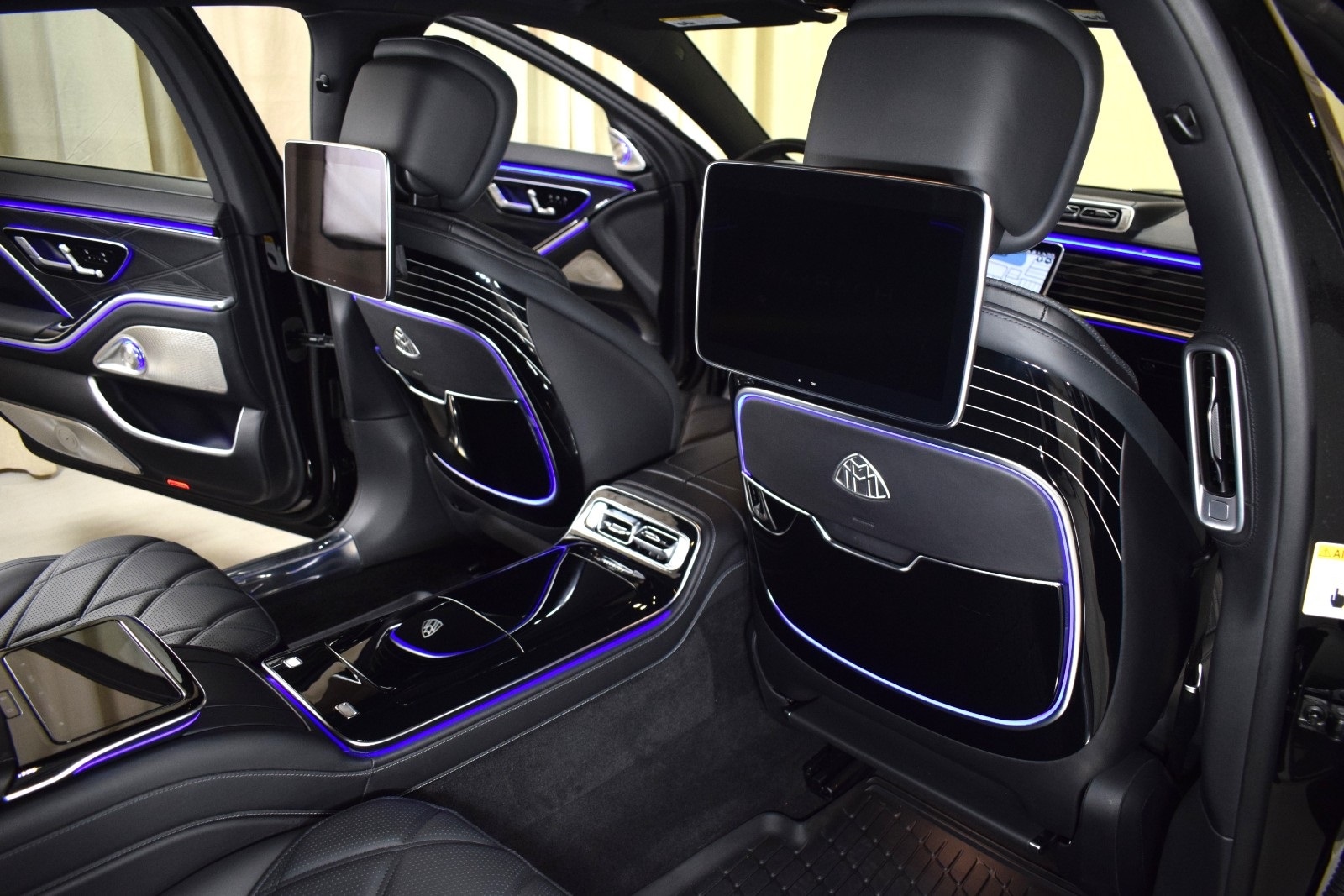 Thumbnail: 2024 Mercedes-Benz S-Class - 21