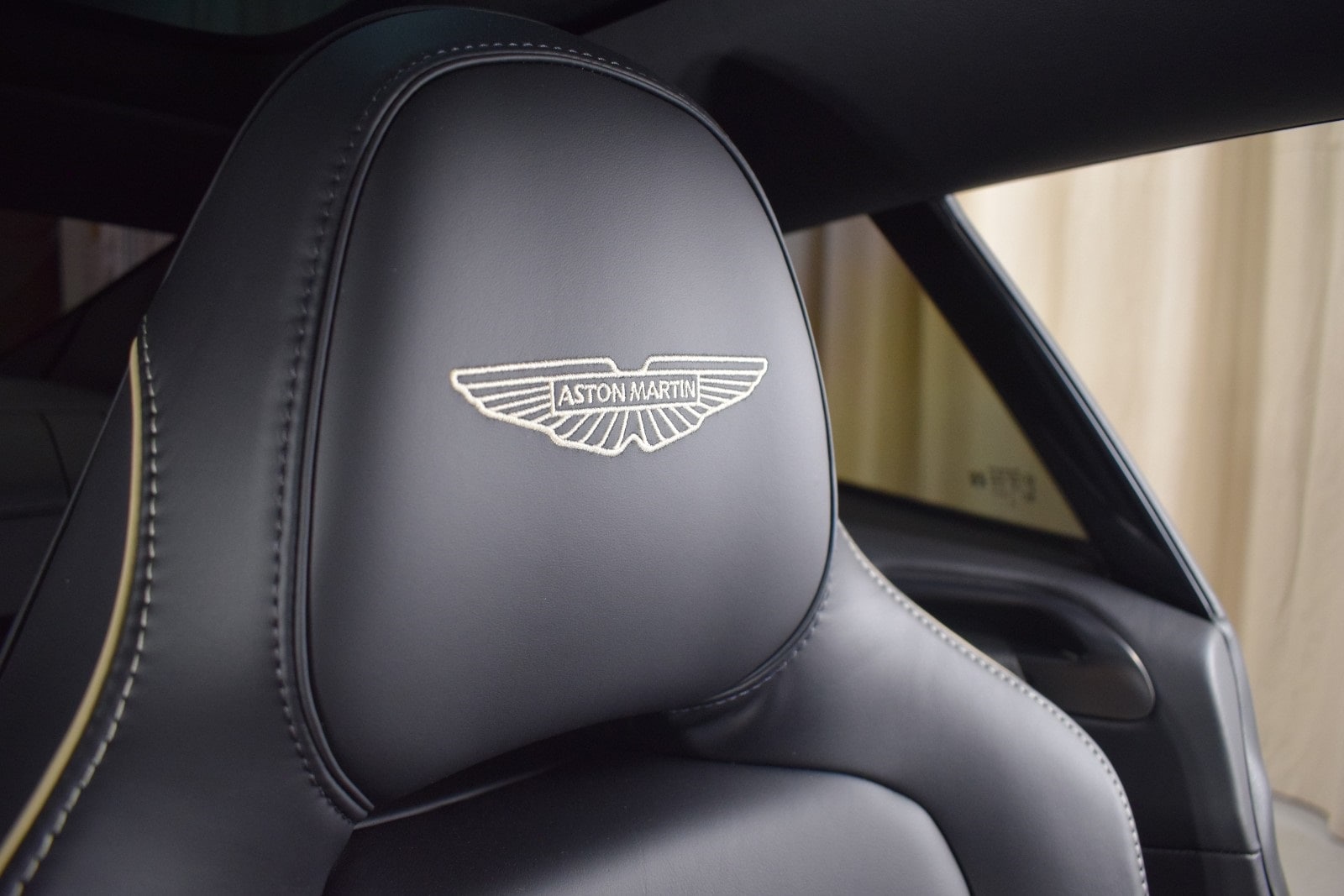 Thumbnail: 2025 Aston Martin Vanquish - 36