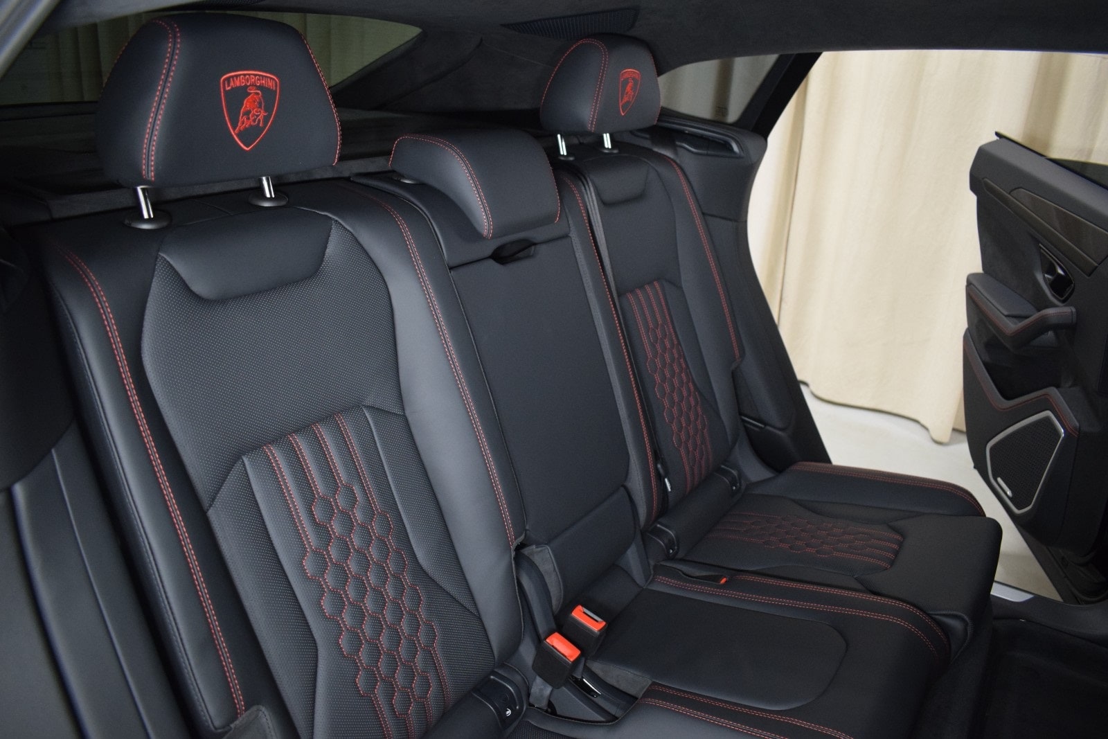 Thumbnail: 2025 Lamborghini Urus - 19