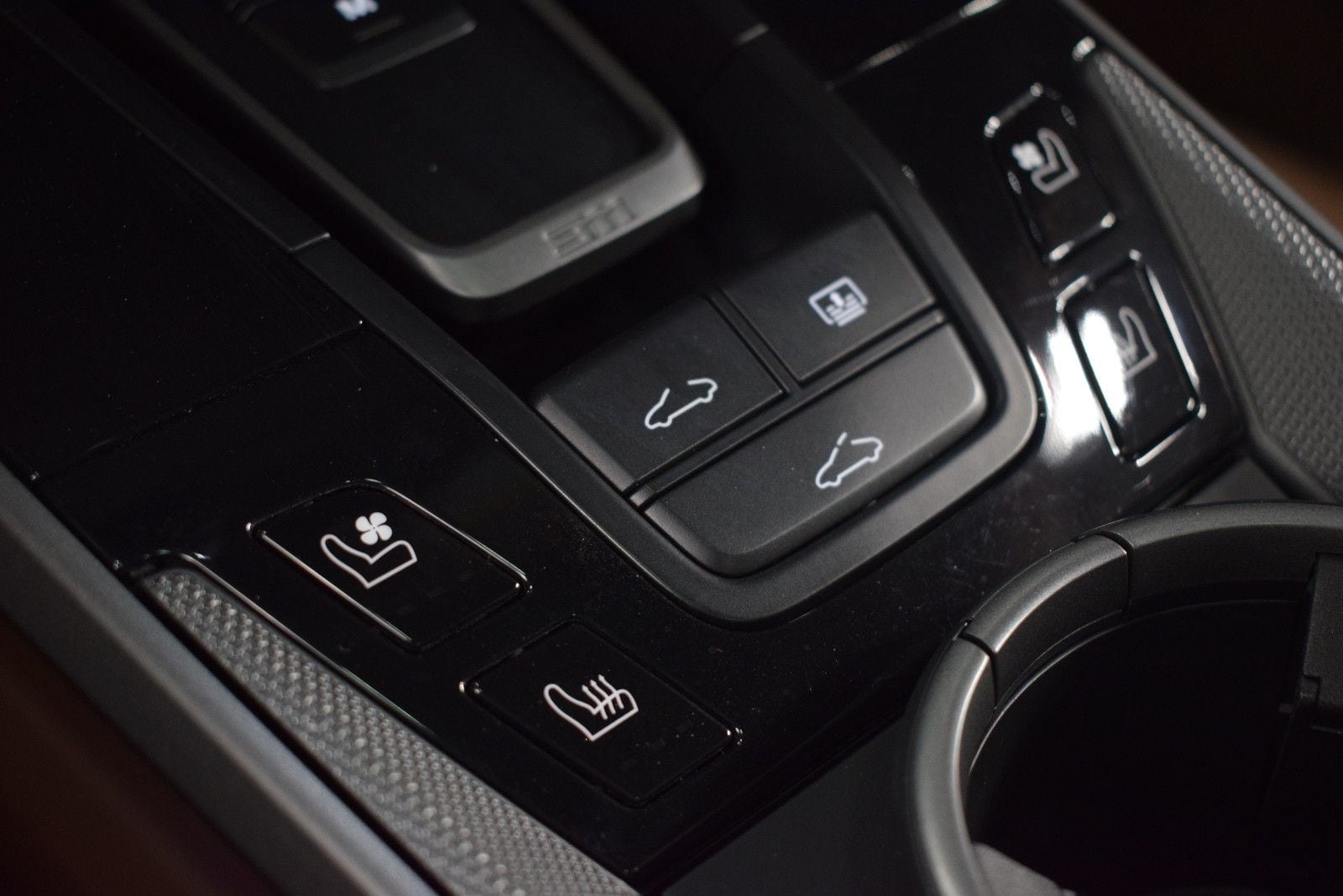 Thumbnail: 2023 Porsche 911 - 34