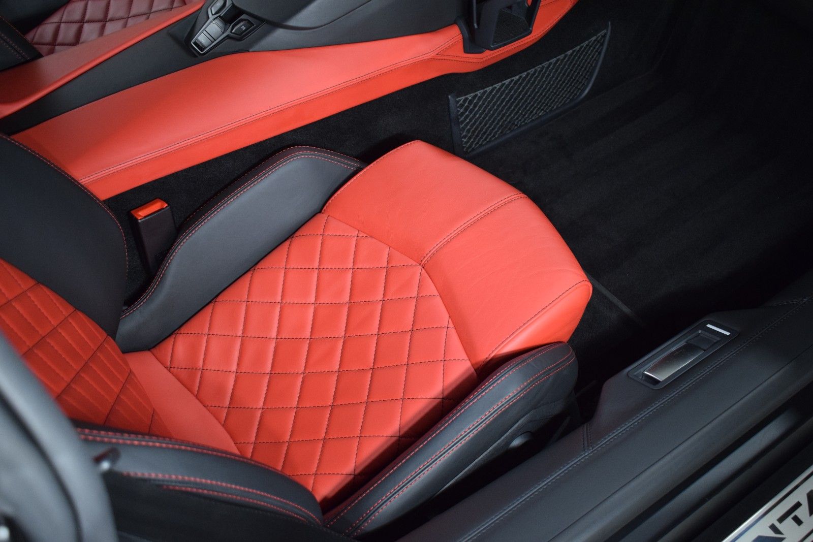 Thumbnail: 2016 Lamborghini Aventador - 21