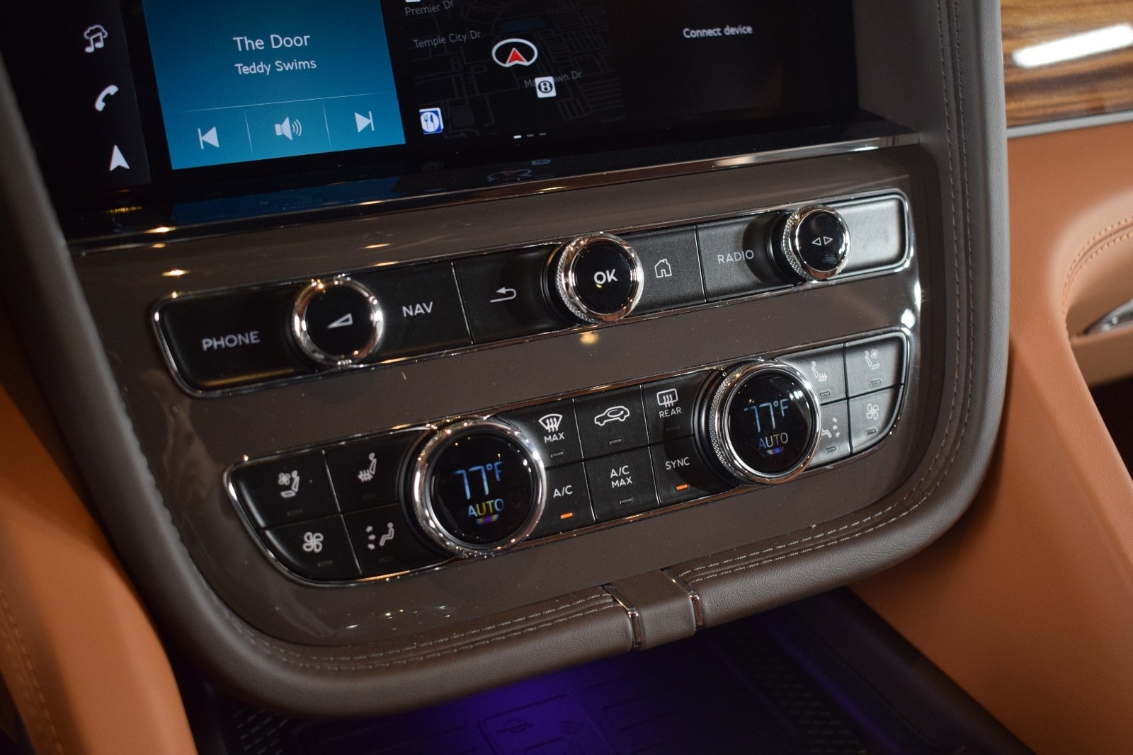 Thumbnail: 2025 Bentley Bentayga - 35