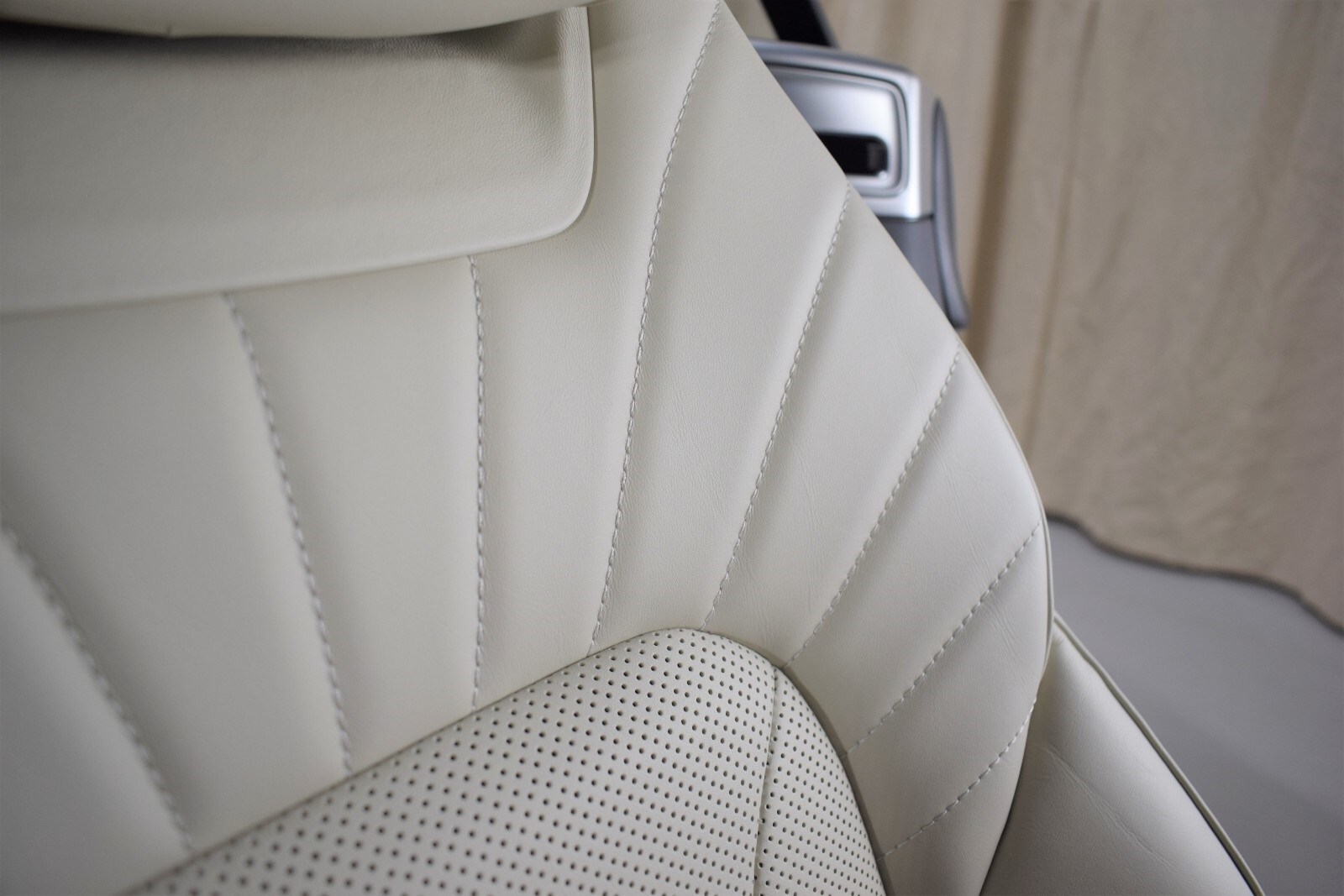 Thumbnail: 2024 Bentley Continental - 39