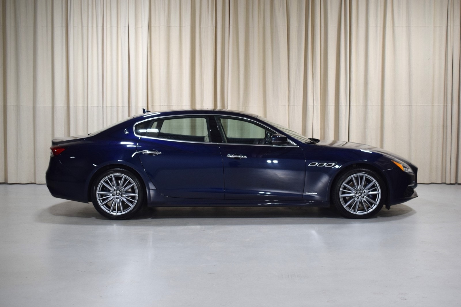 Thumbnail: 2021 Maserati Quattroporte - 14