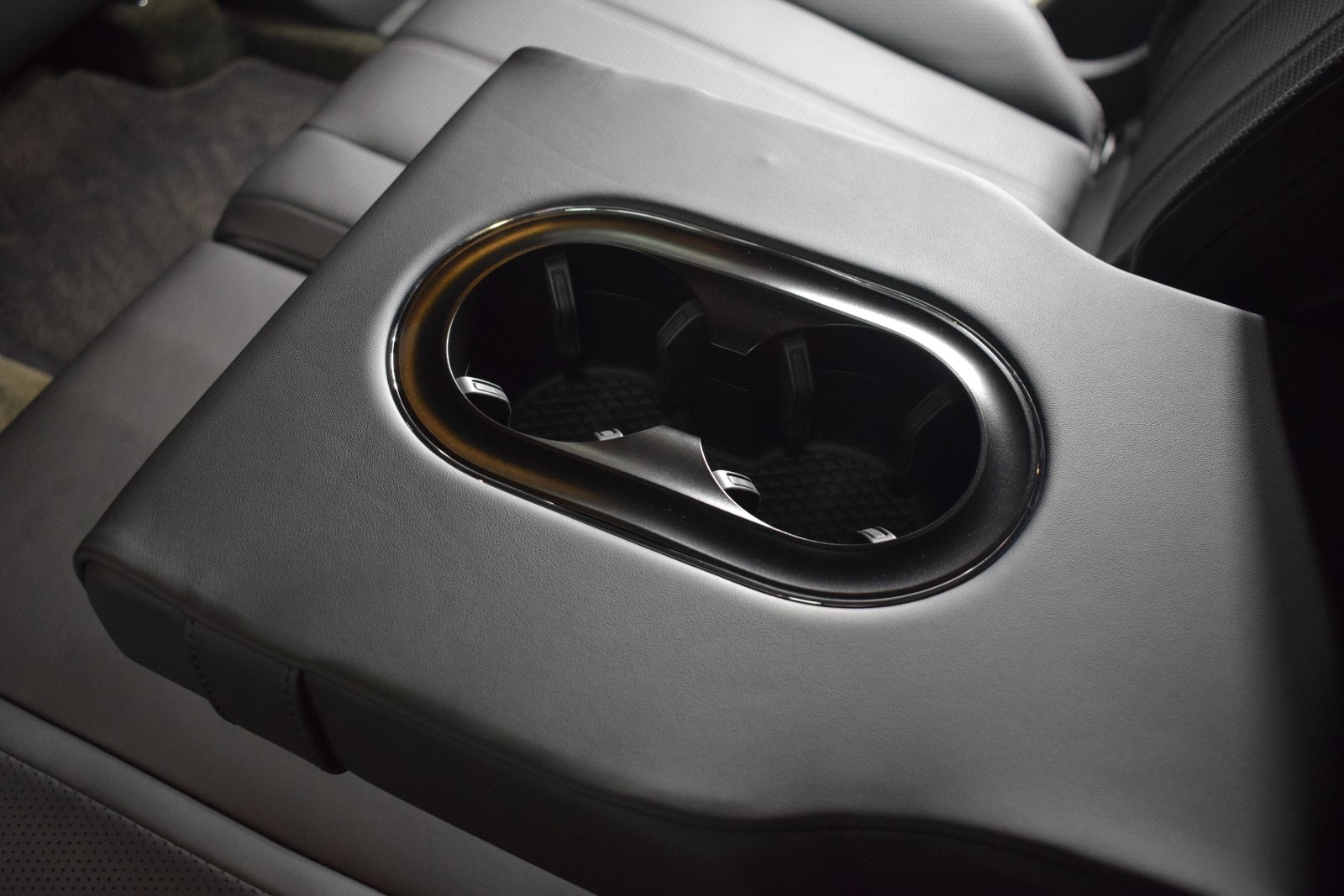Thumbnail: 2023 Bentley Bentayga - 24
