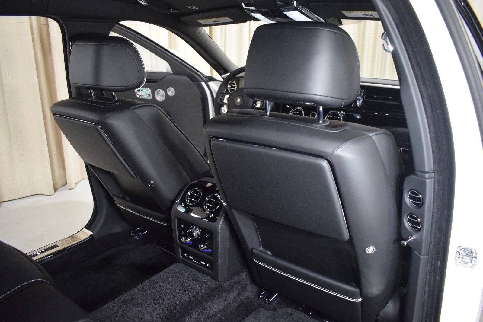 Thumbnail: 2026 Rolls-Royce Ghost - 20