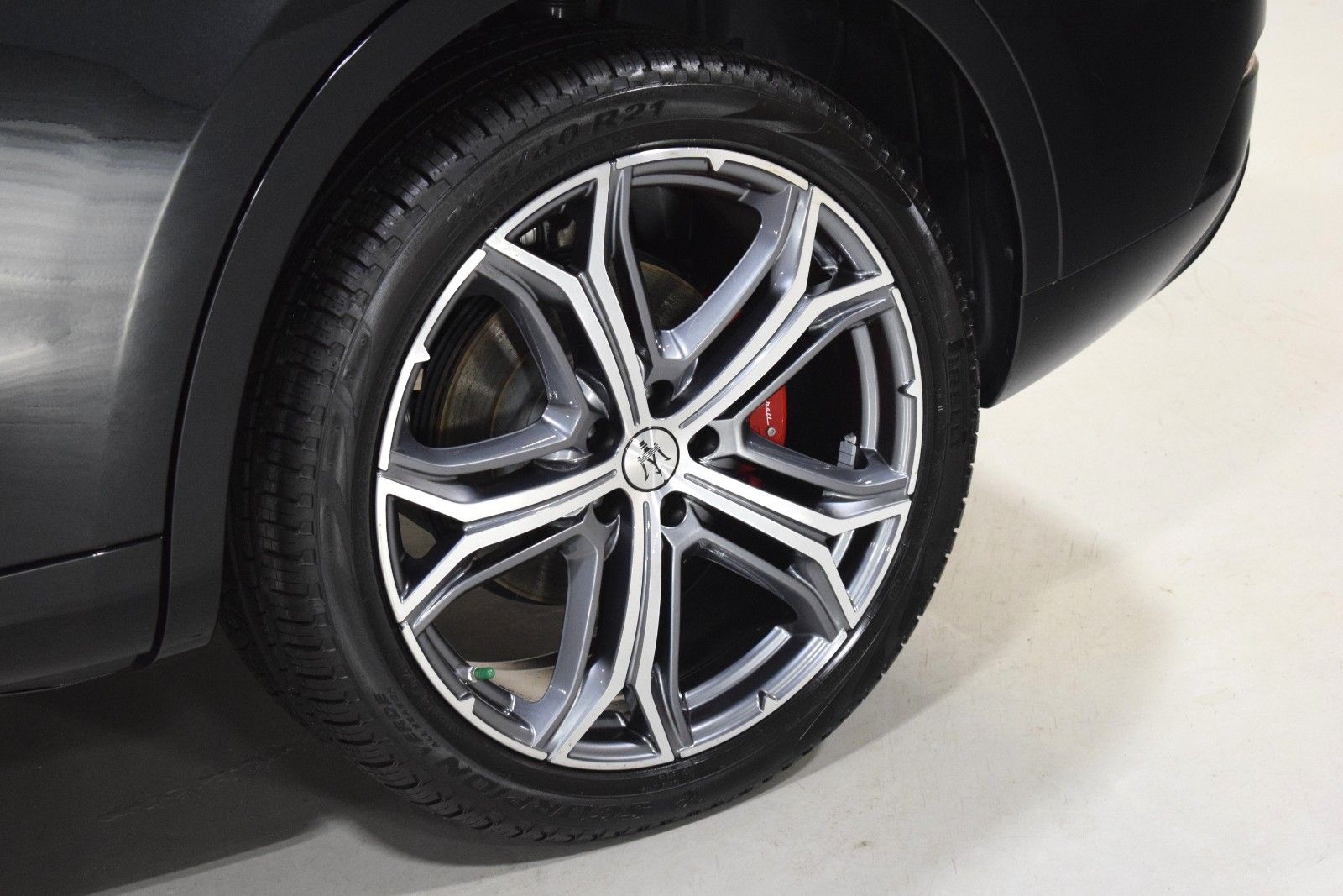 Thumbnail: 2023 Maserati Levante - 7