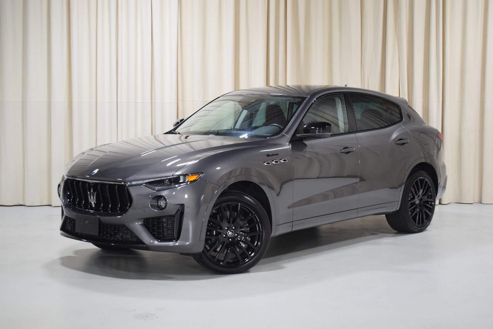 Thumbnail: 2022 Maserati Levante - 1