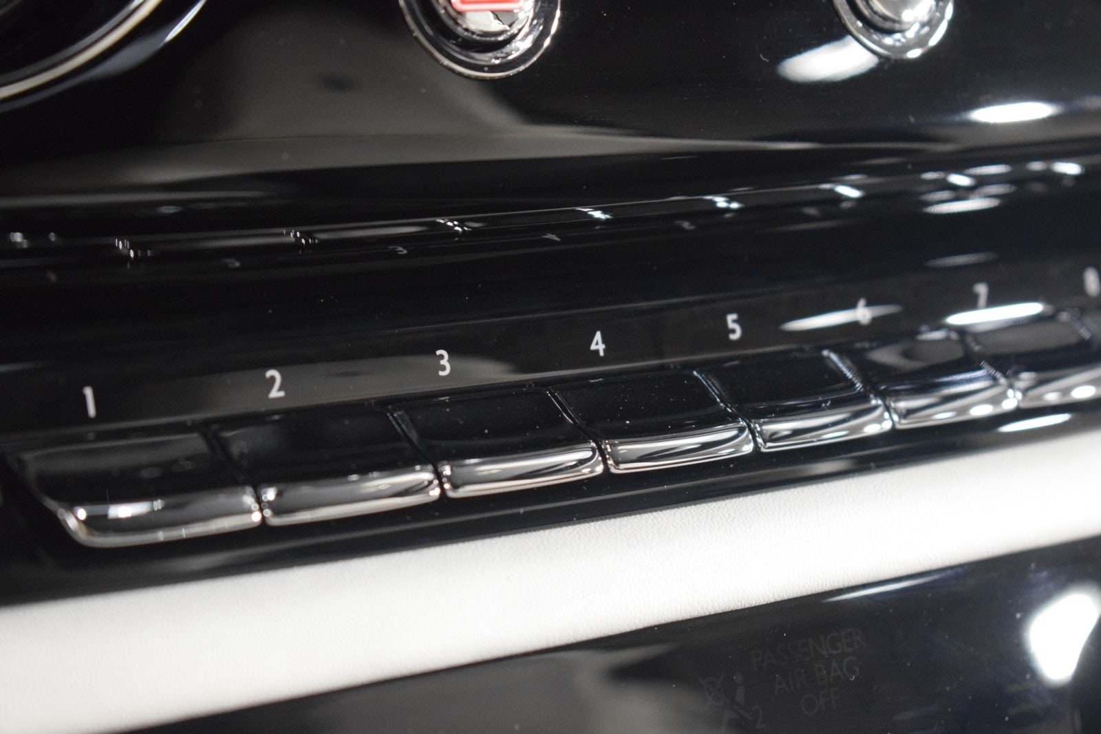 Thumbnail: 2024 Rolls-Royce Spectre - 33