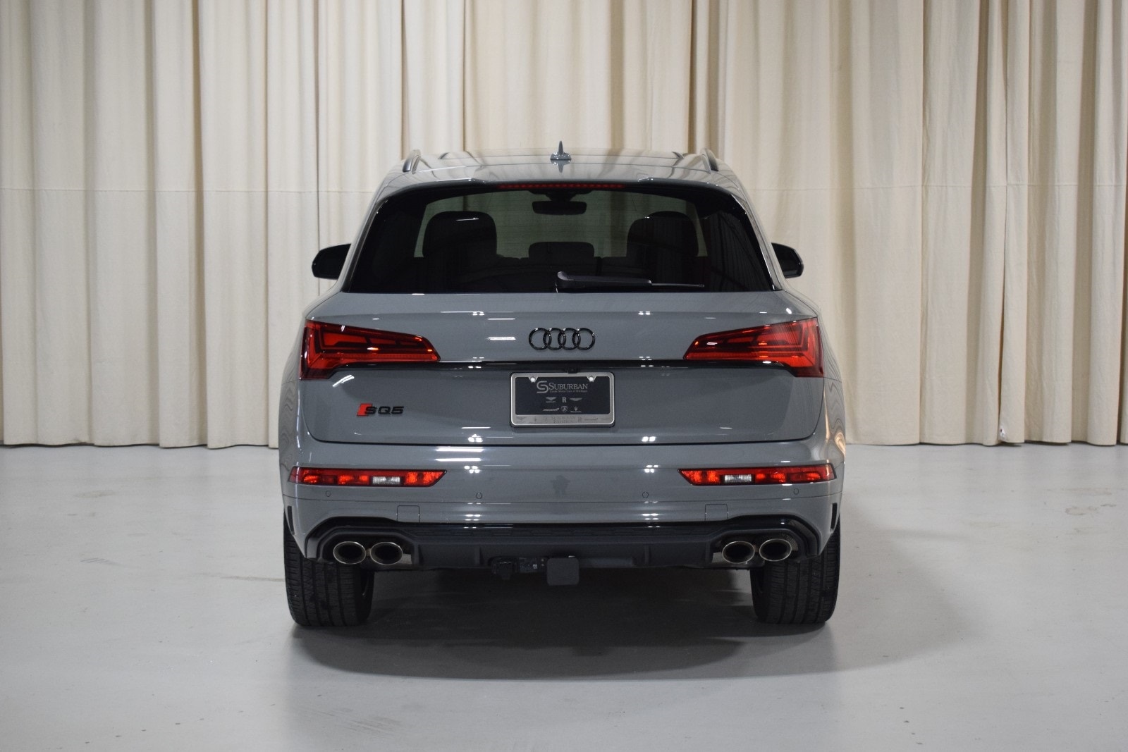 Thumbnail: 2022 Audi SQ5 - 12