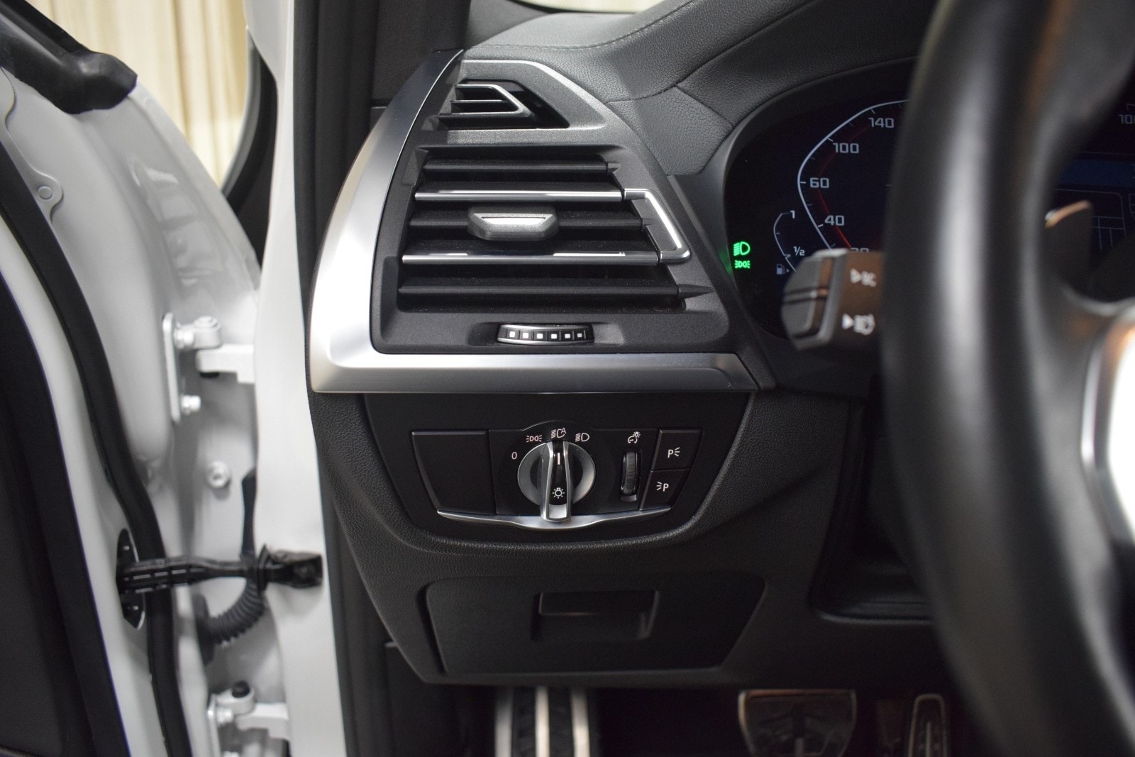 Thumbnail: 2023 BMW X3 - 29