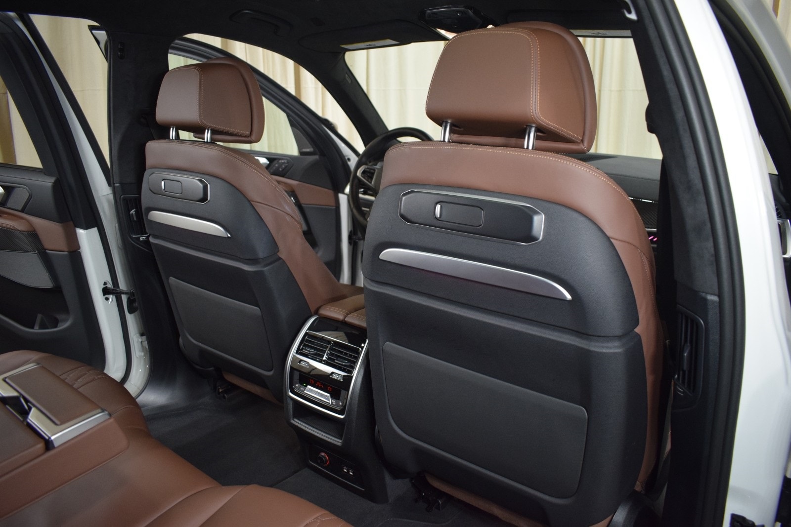 Thumbnail: 2026 BMW X7 - 21