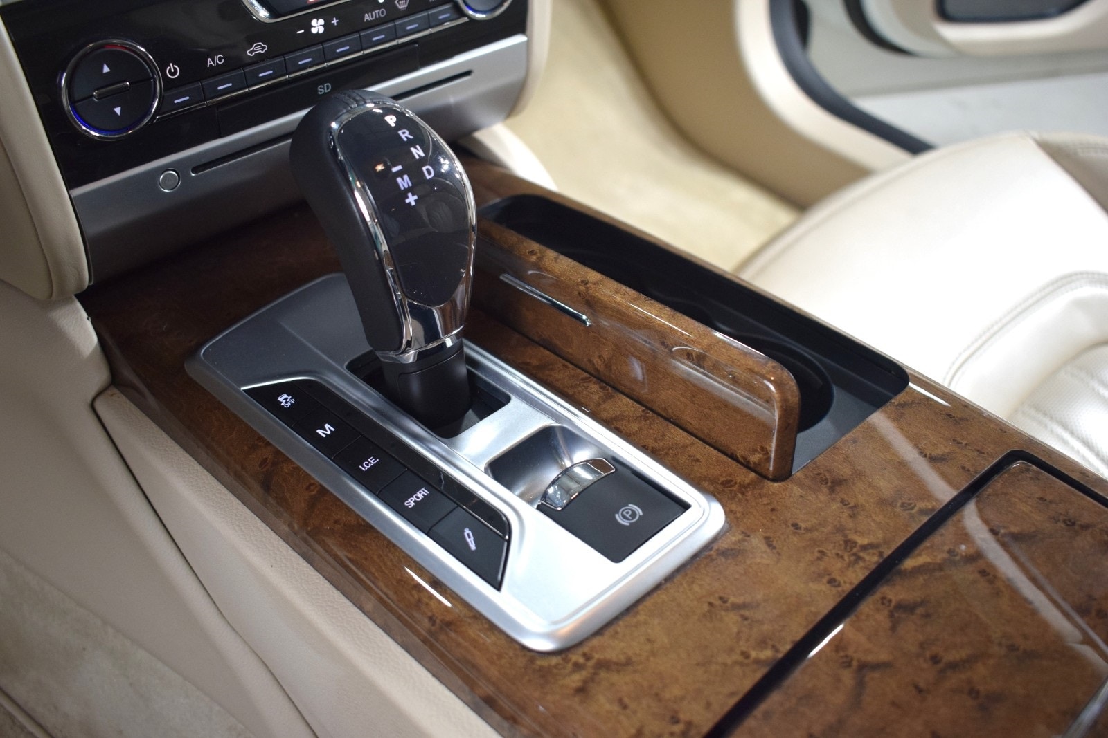 Thumbnail: 2014 Maserati Quattroporte - 35