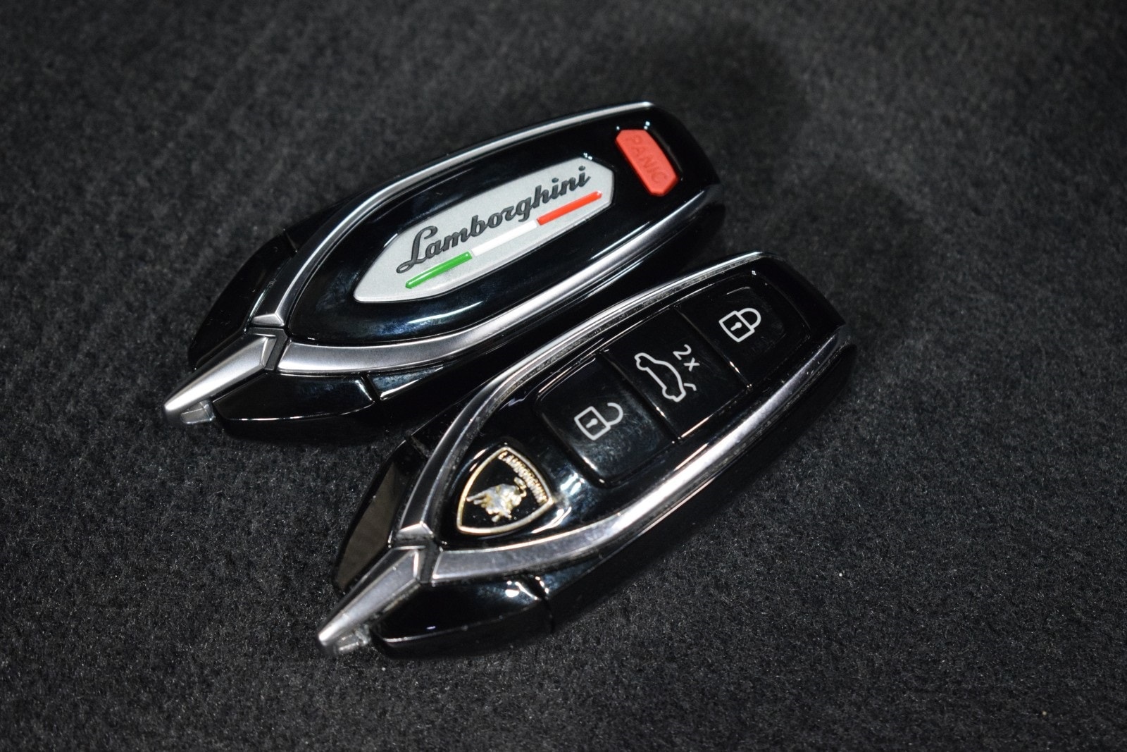 Thumbnail: 2023 Lamborghini Urus - 41