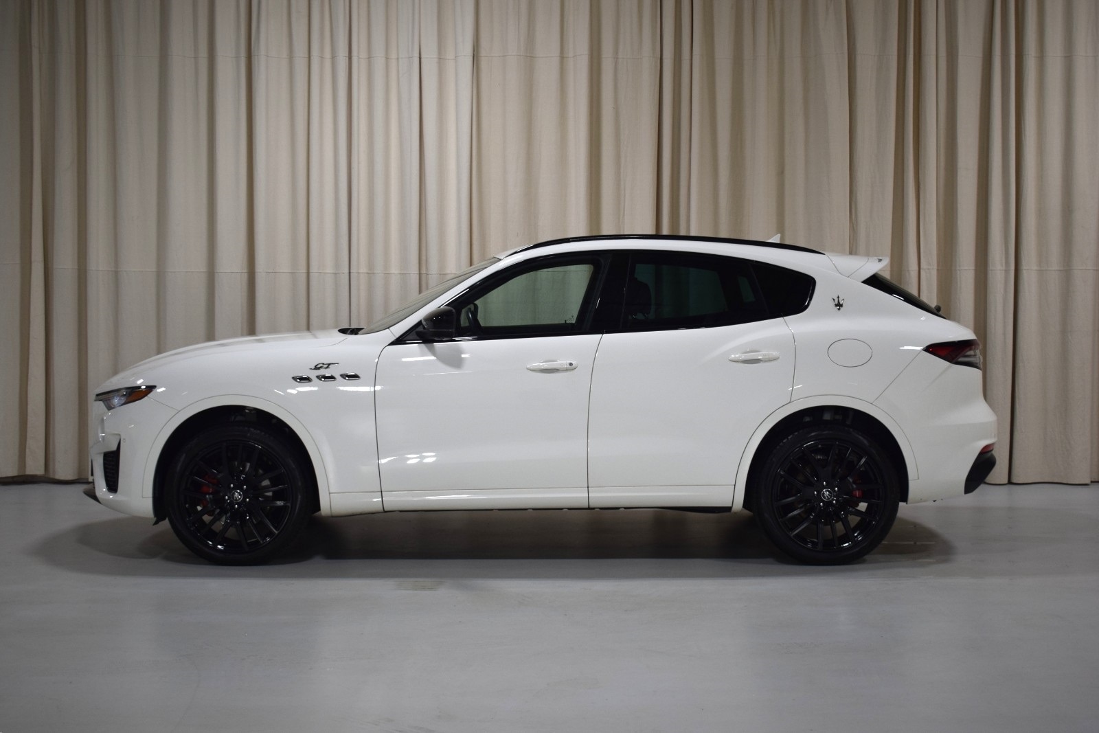 Thumbnail: 2022 Maserati Levante - 5