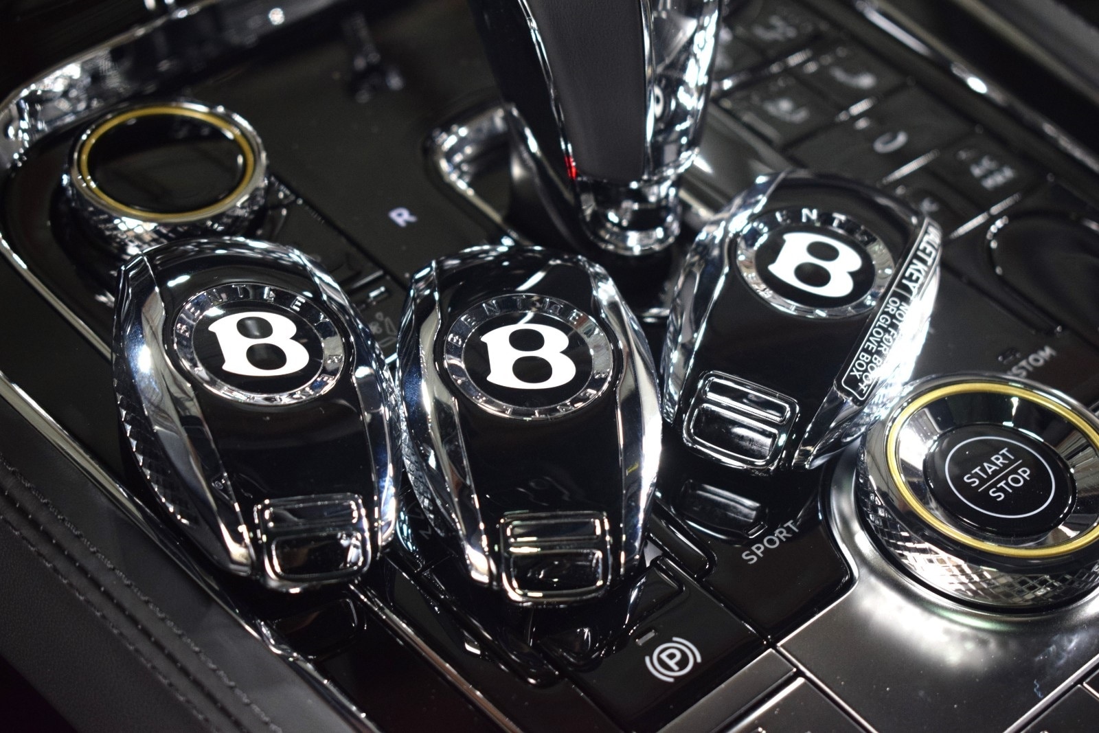 Thumbnail: 2025 Bentley Continental - 38