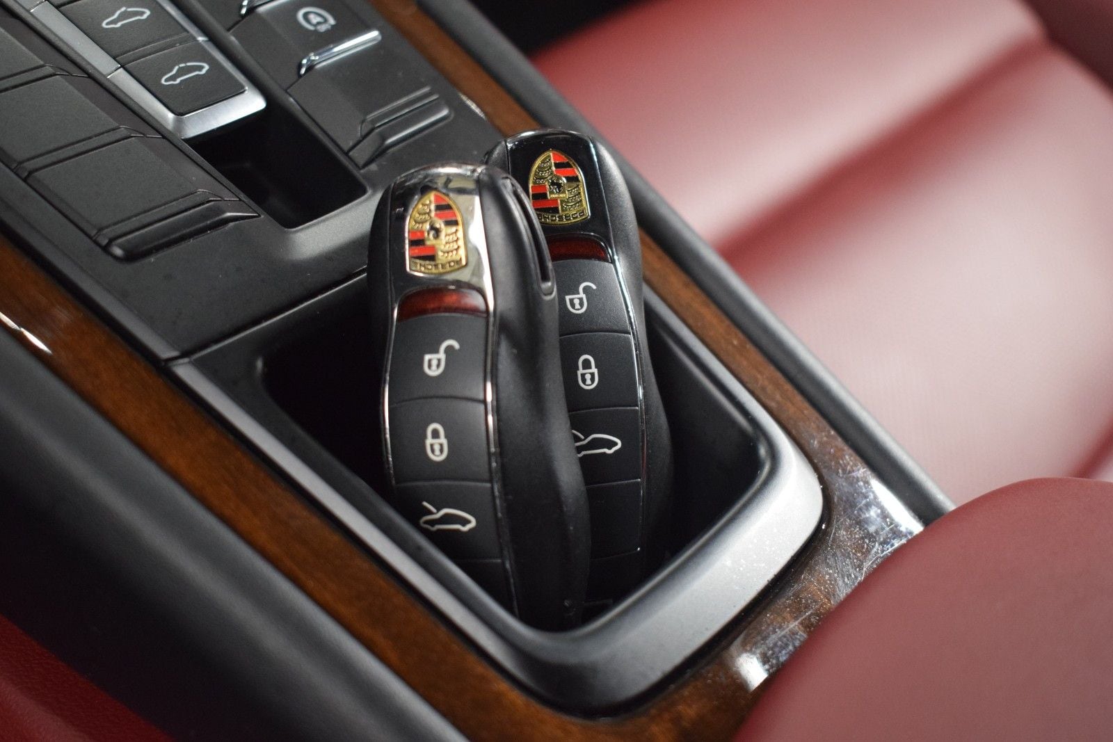 Thumbnail: 2017 Porsche 911 - 38