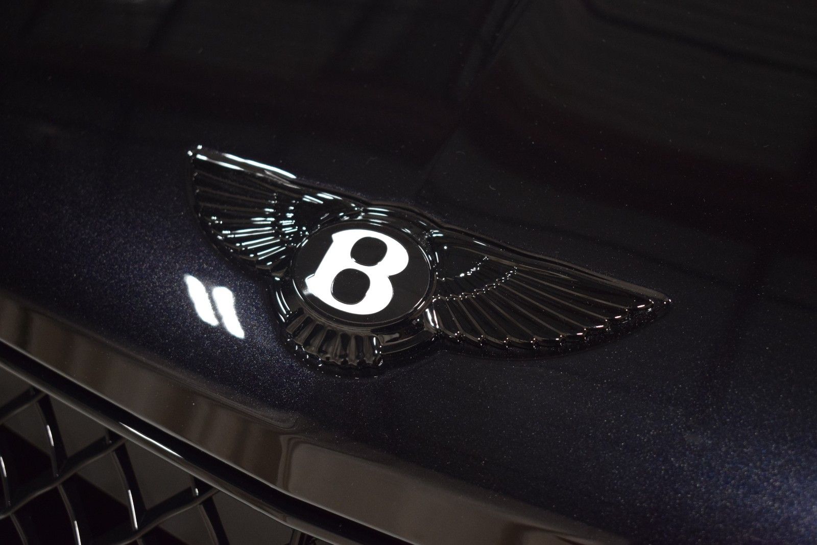 Thumbnail: 2025 Bentley Bentayga - 9