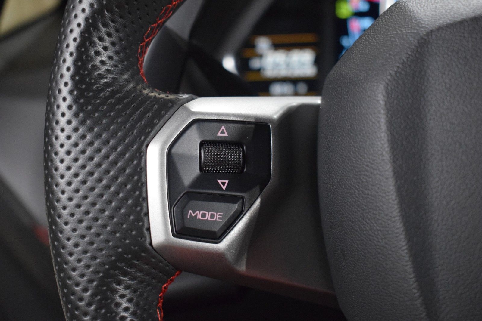 Thumbnail: 2016 Lamborghini Aventador - 26