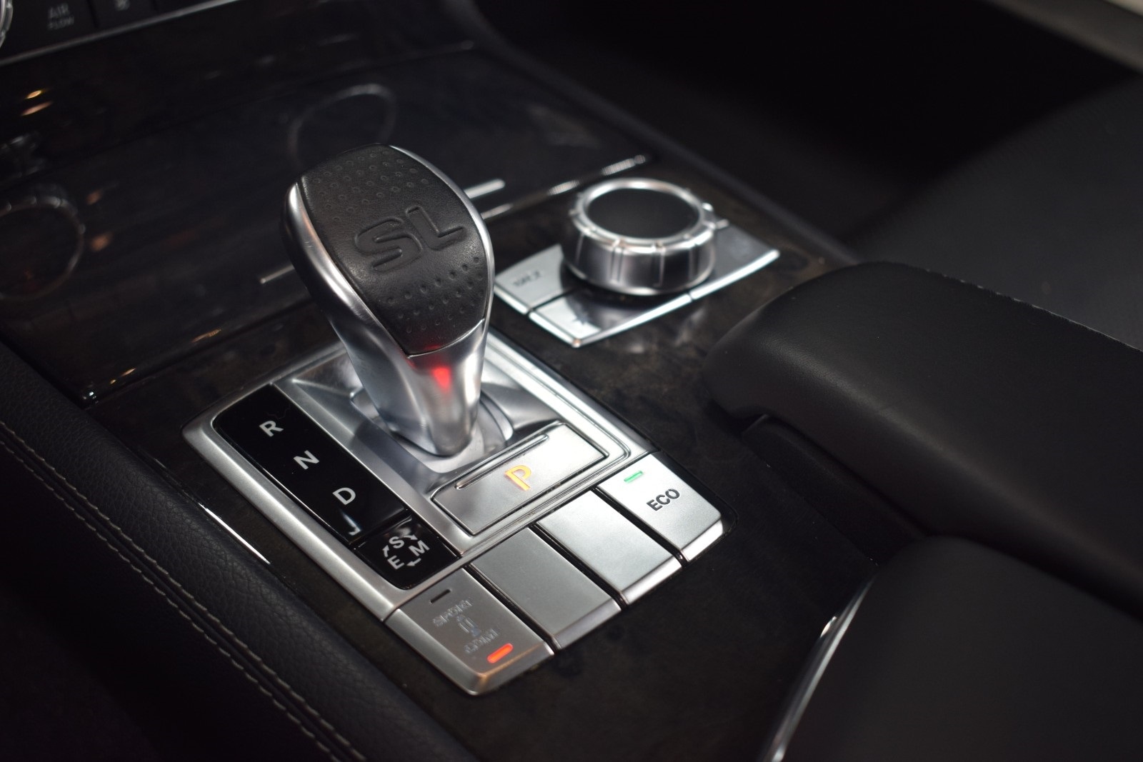 Thumbnail: 2013 Mercedes-Benz SL-Class - 35