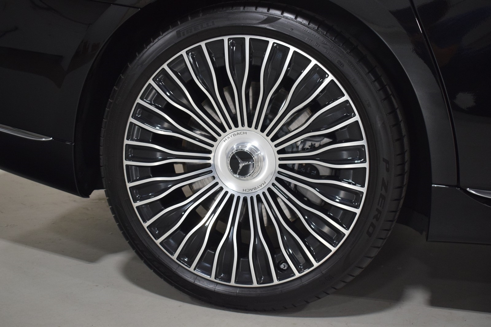 Thumbnail: 2024 Mercedes-Benz S-Class - 17