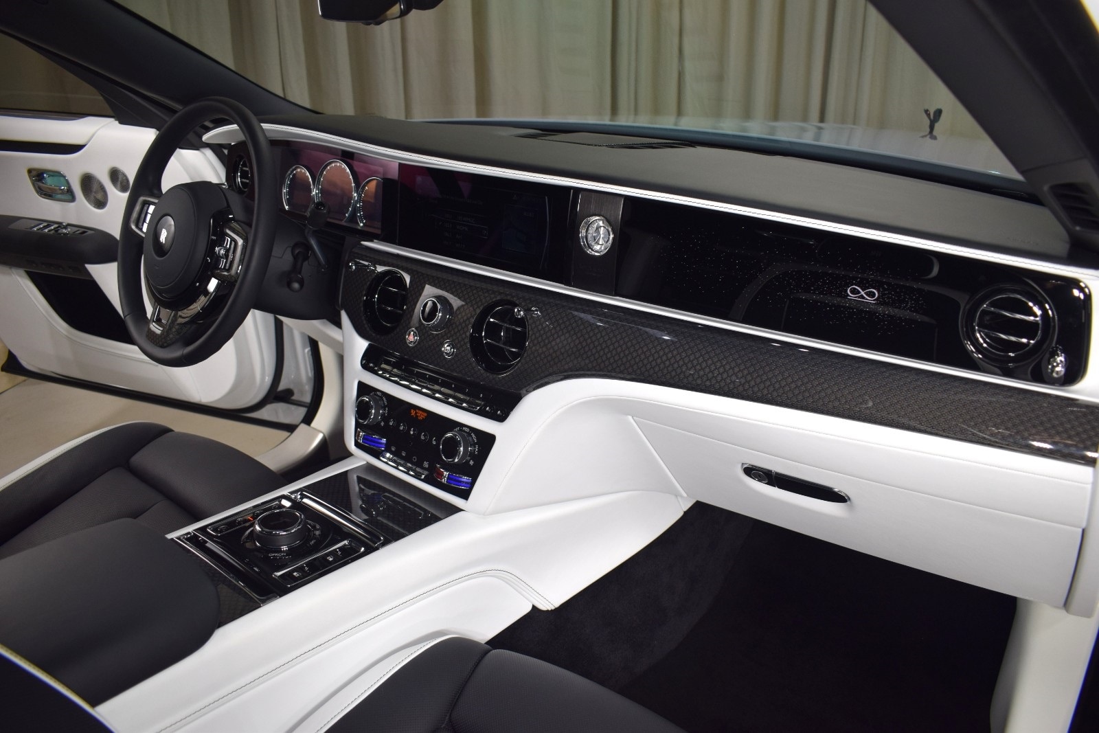 Thumbnail: 2022 Rolls-Royce Ghost - 24