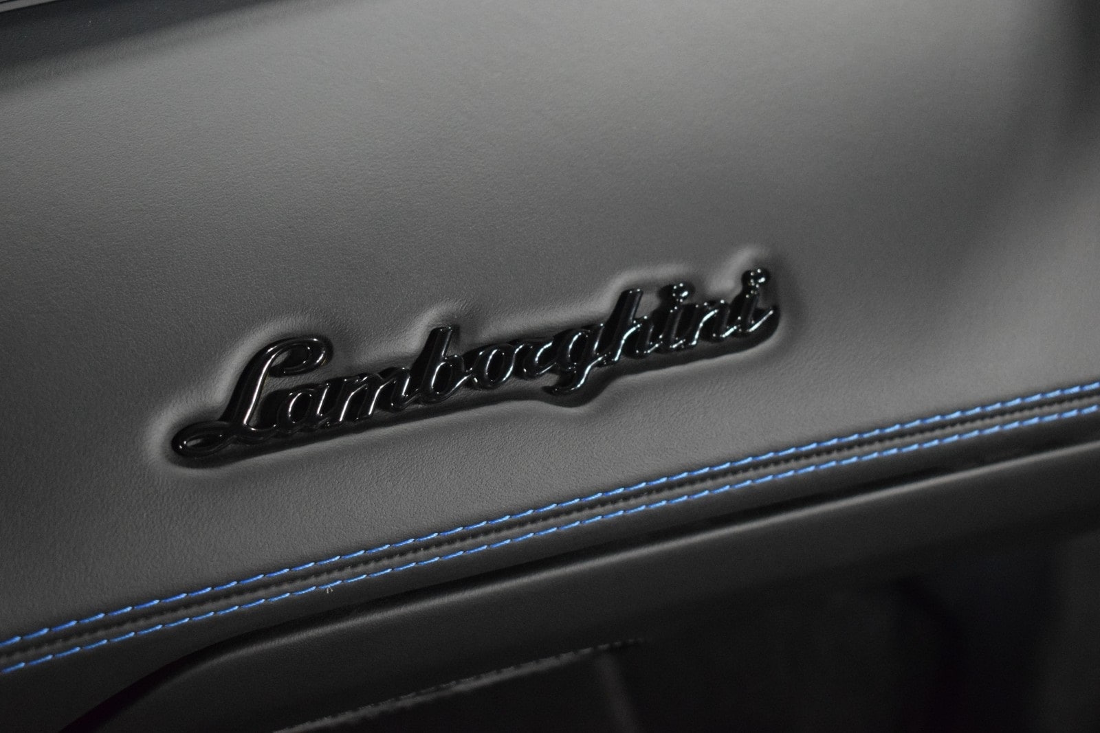 Thumbnail: 2019 Lamborghini Aventador - 23