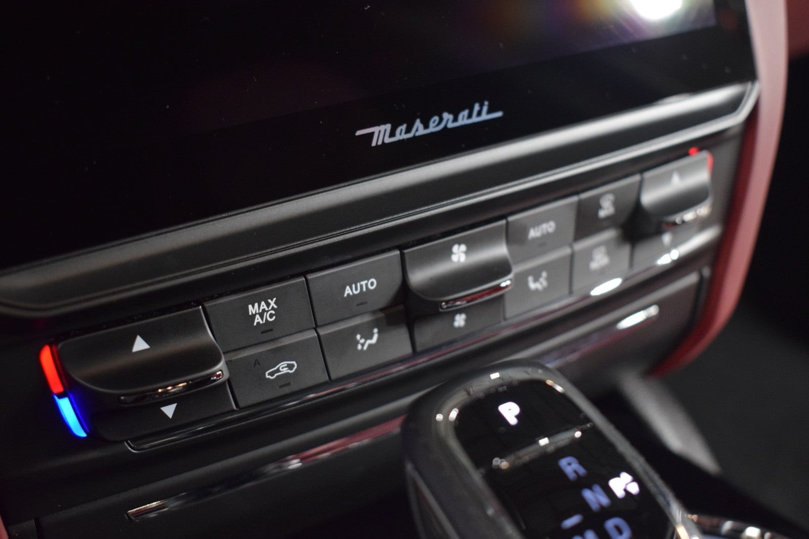 Thumbnail: 2022 Maserati Quattroporte - 33
